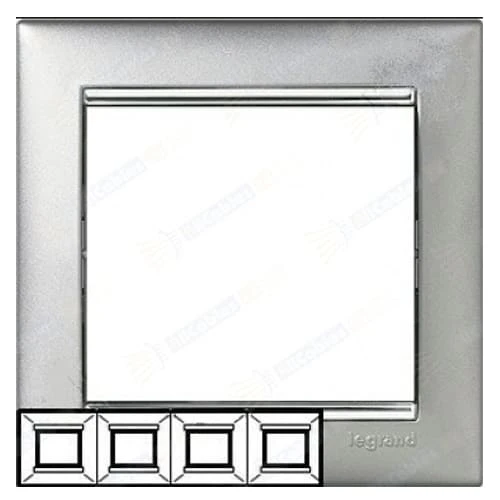 Рамка 4 поста алюминий/серебряный штрих Legrand Valena 770354