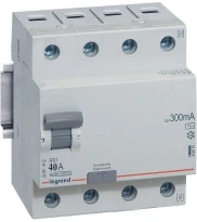ПЗВ 40А 300mA 4,5кА тип АС 4 полюси 402071 RX3 Legrand