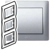 Рамка 3 поста вертикальная Galea Life цвет алюминий 771307 Legrand